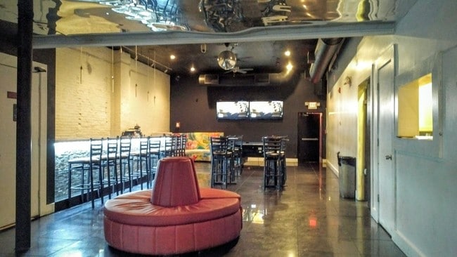 Interior Photo - 822 N Broad St