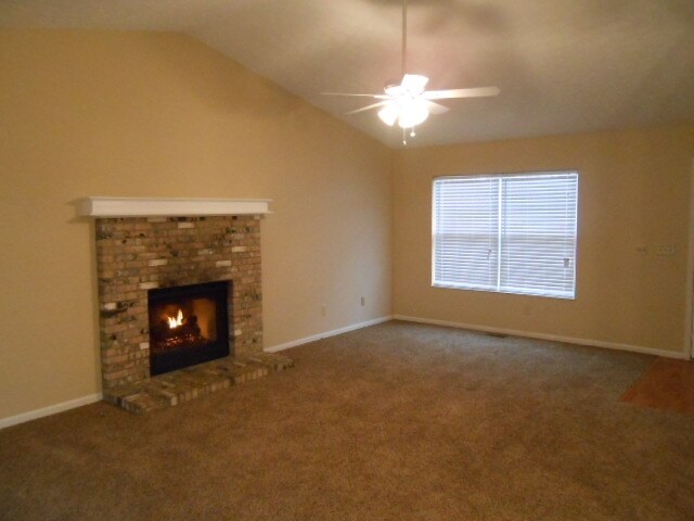 Building Photo - 3072 Olympic Club Dr