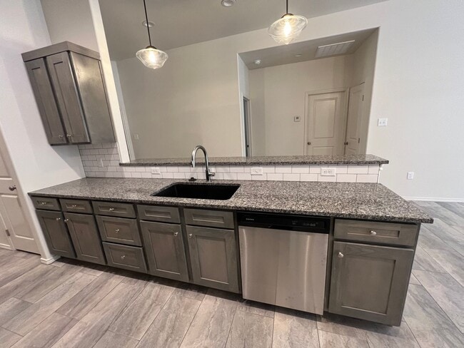Building Photo - Spacious 3-Bedroom Home – Your Perfect Fam...