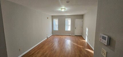 Building Photo - 540 Lamberton St