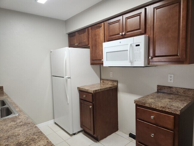 Building Photo - Duplex for rent