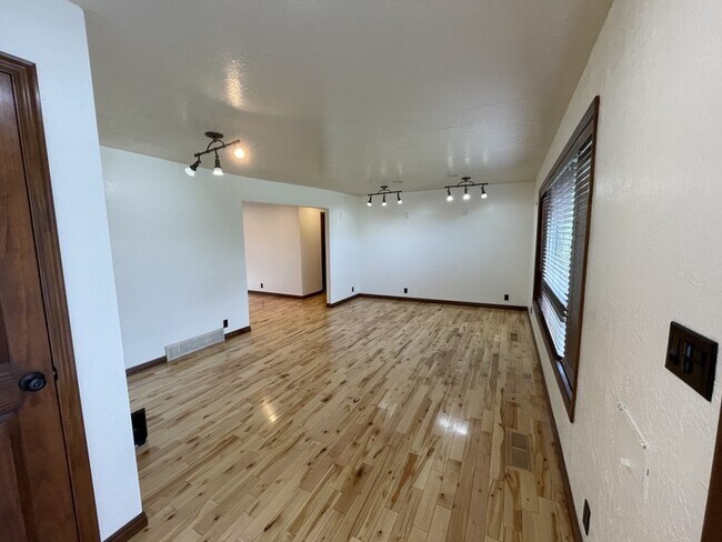 Foto del edificio - 582 E 4400 S