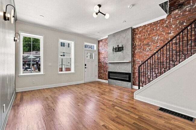 Building Photo - 2409 N 33rd St