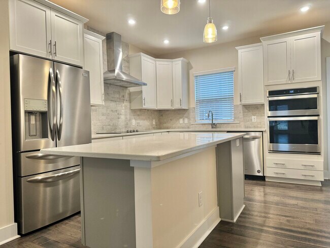 Gourmet Kitchen - 3735 Sky Haven Dr