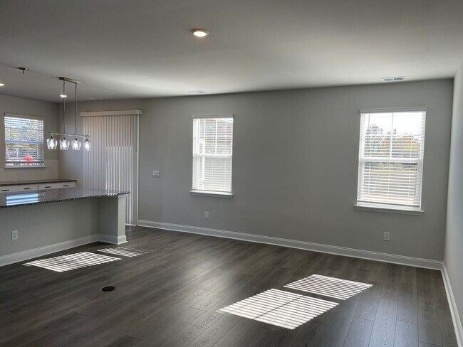 Foto del edificio - Newly built 5 bedroom/3 bath home in The P...