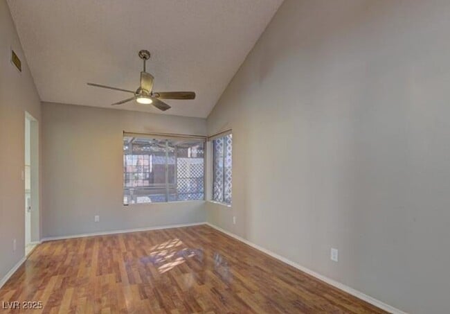 Foto del edificio - 885 Veranda View Ave