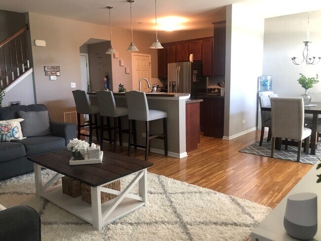 Foto del edificio - 210 Portage Ln