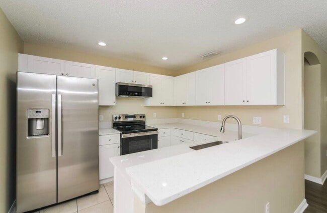 Foto del edificio - 2408 Ruddenstone Way