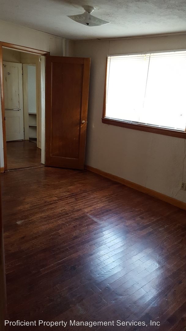 Building Photo - 2 br, 1 bath House - 315 N 6th St