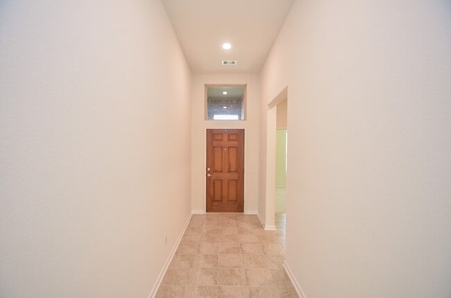 Foto del edificio - 8006 Bunch Grass Ln