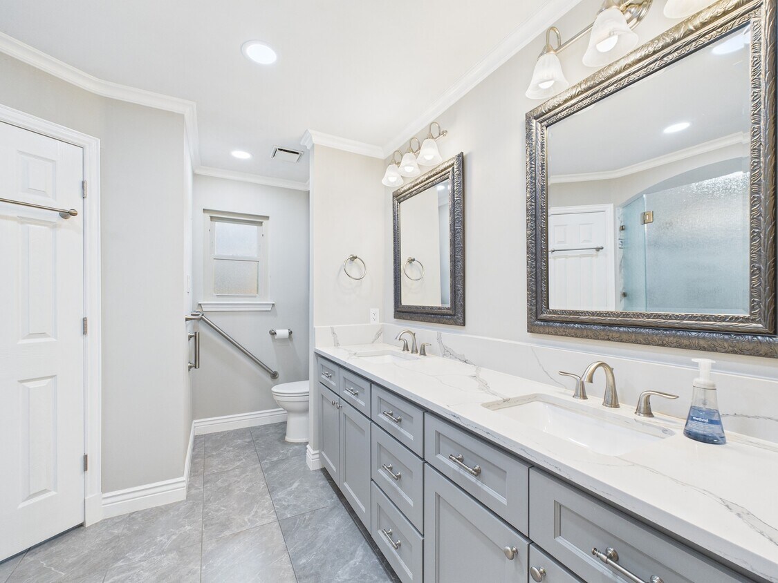 Foto principal - 3018 Highland Laurels Dr