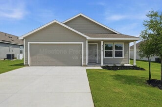Building Photo - 3719 Longleaf Dr