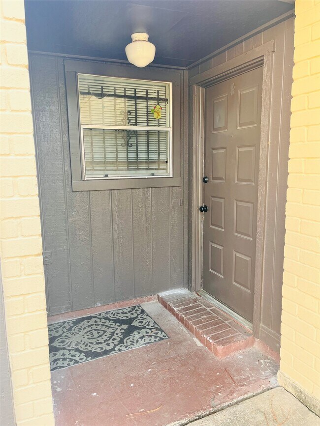 Foto del edificio - 16633 Gold Ridge Ln