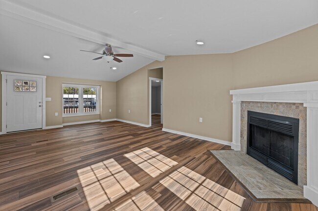 Building Photo - 105 Bellwood Dr