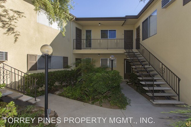 Building Photo - 4444 Parks Ave