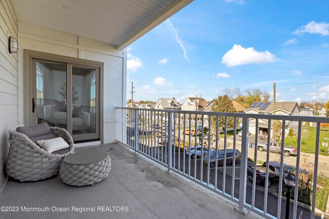 Foto del edificio - 84 Cooper Ave