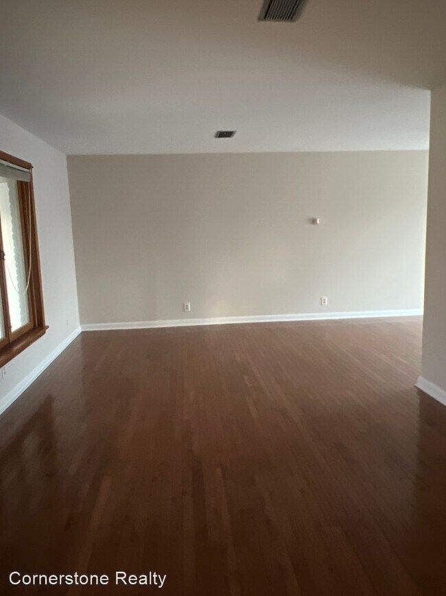 Building Photo - 3 br, 2 bath House - 1806 Maymont Drive
