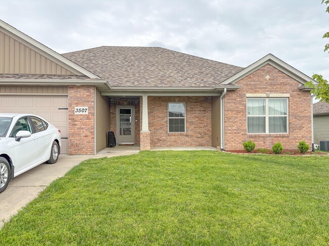 Building Photo - 3507 Delwood Dr