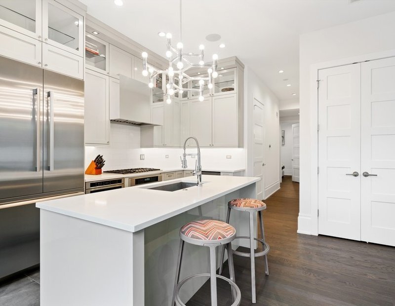 Foto principal - 1258 N Milwaukee Ave