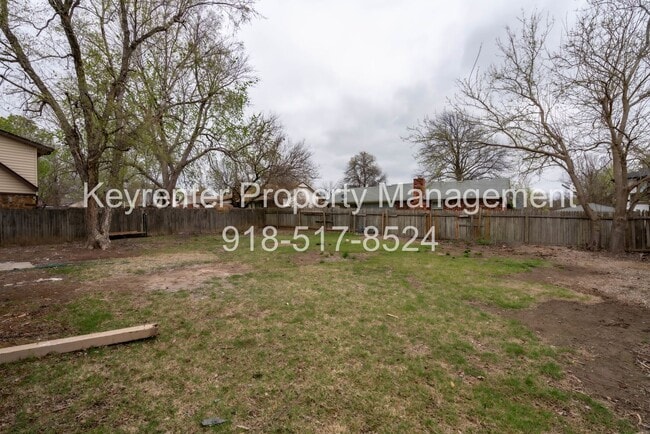 Building Photo - Gorgeous 3 Bedroom Remodel, BA Schools!