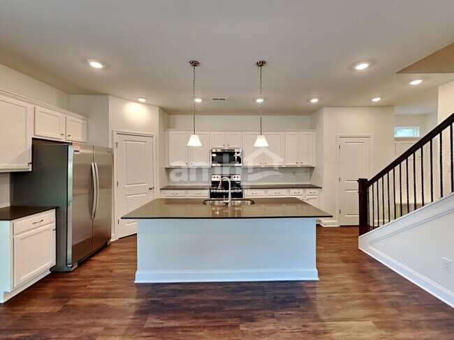 Building Photo - 540 Rivermist Drive