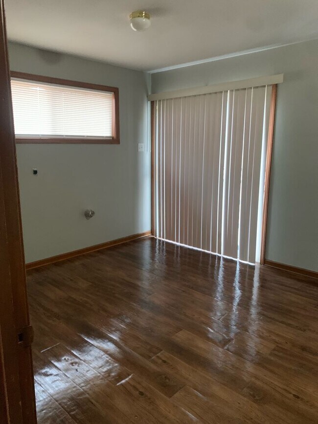 Foto del edificio - 407 Argo Ave