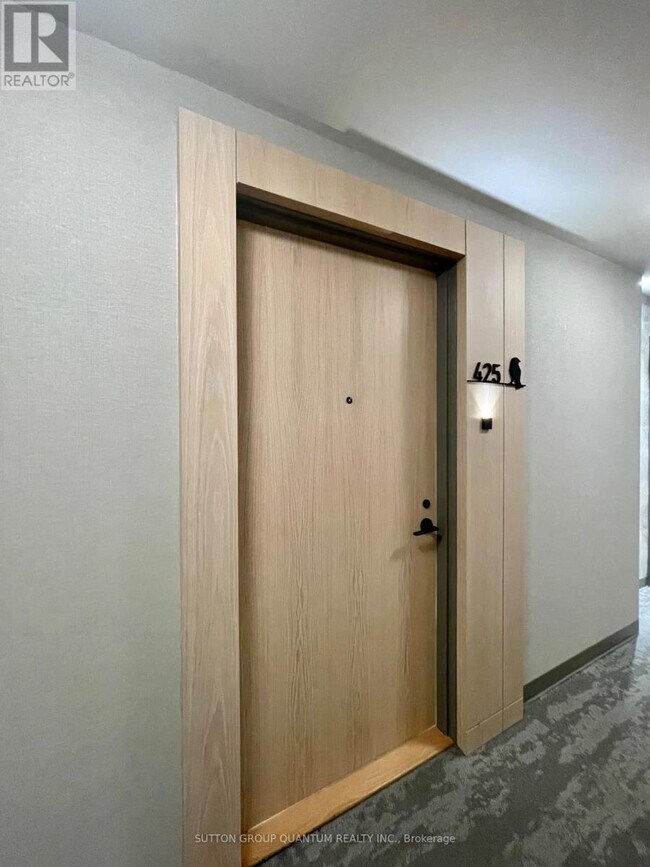 Photo du bâtiment - 50 George Butchart Dr