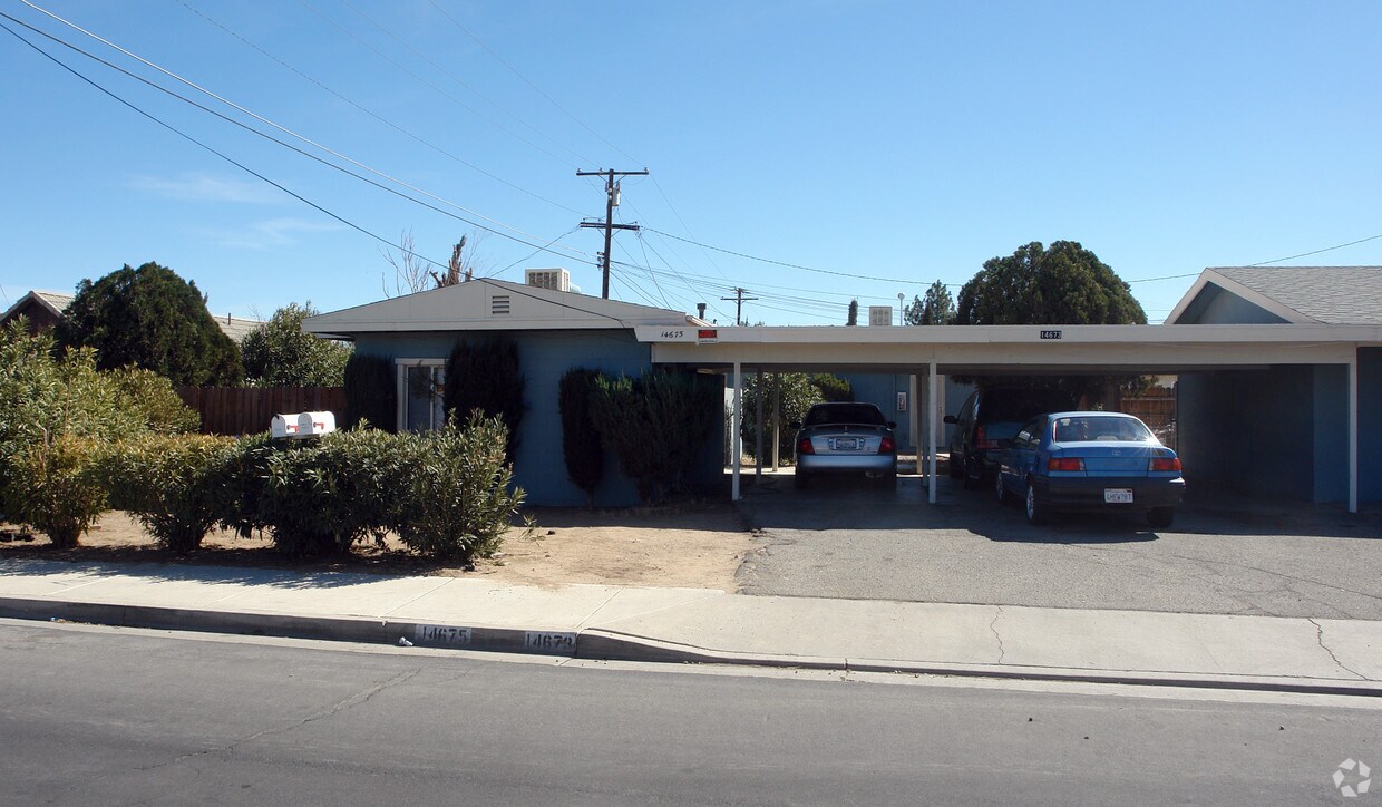 Building Photo - 14665-14675 Mesa Dr