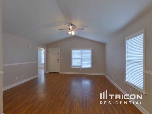 Building Photo - 1646 Marmot Pl SE