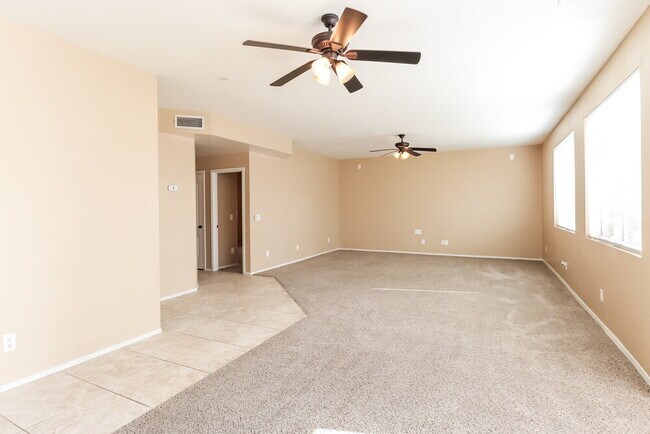 Building Photo - 1907 W Pinon Ct