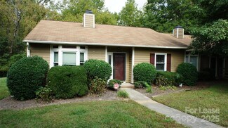 Building Photo - 8306 Summerglen Cir