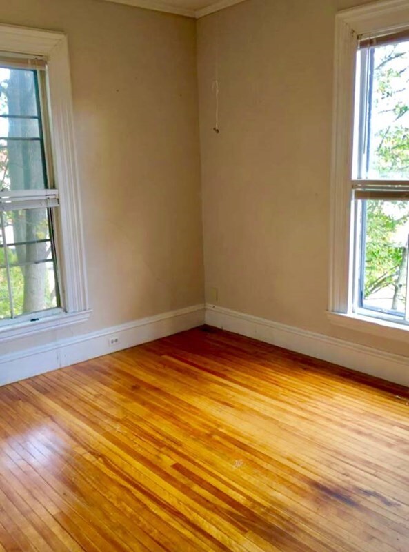 Primary Photo - 514 Deering Ave