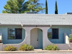 Building Photo - 942 Red Tail Hawk Dr