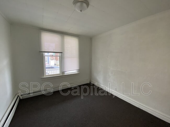 Building Photo - 133 Hamilton Ave