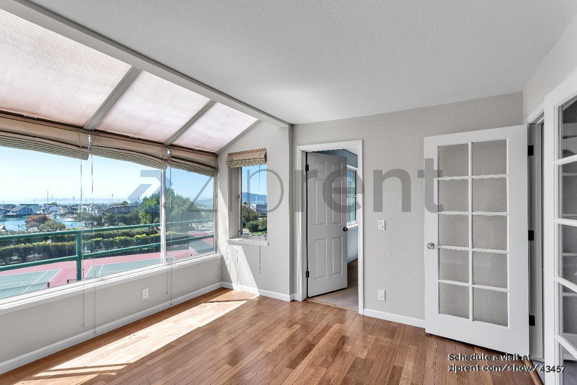 Foto principal - 1200 Brickyard Way