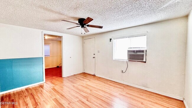 Foto del edificio - 7509 Wilcox Dr