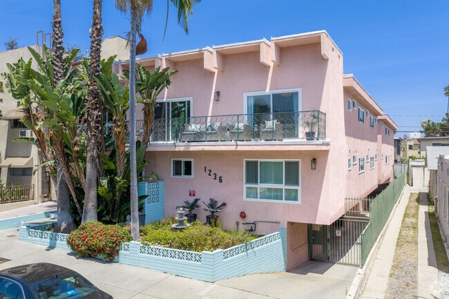 Primary Photo - 1236 N Ogden Dr