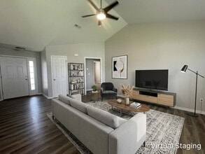 Building Photo - 139 Woodland Dr N