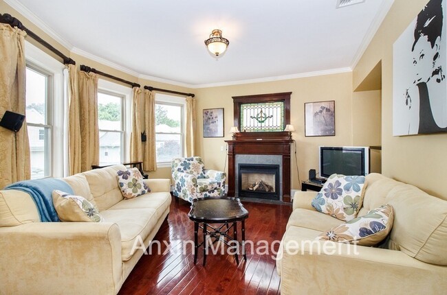 Foto del edificio - 33 Mapleton St