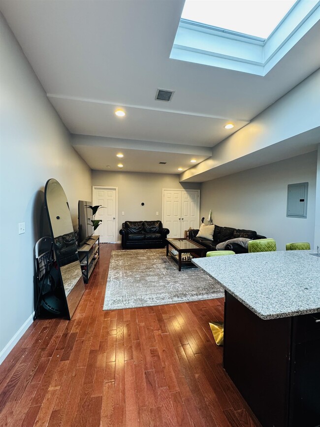 Foto del edificio - 447 Mercer St