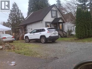 Building Photo - 20324 Hampton St