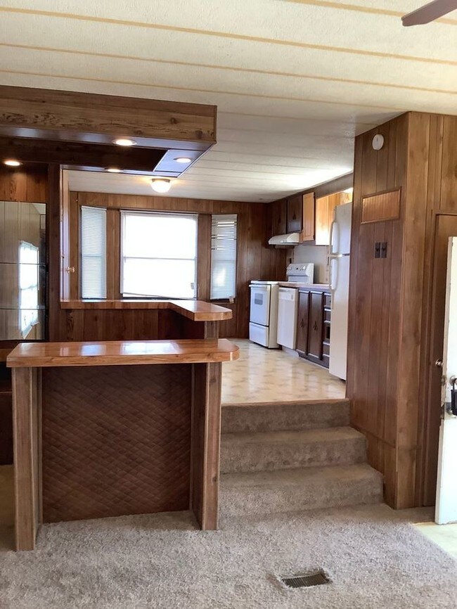 Building Photo - * NICE 3/2 SOUTH BOSSIER MOBILE HOME *
