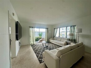 Building Photo - 1135 101st St