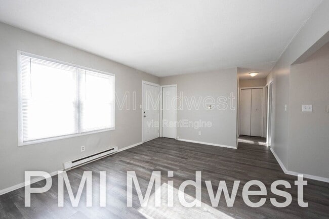 Building Photo - 4881 S 300 W