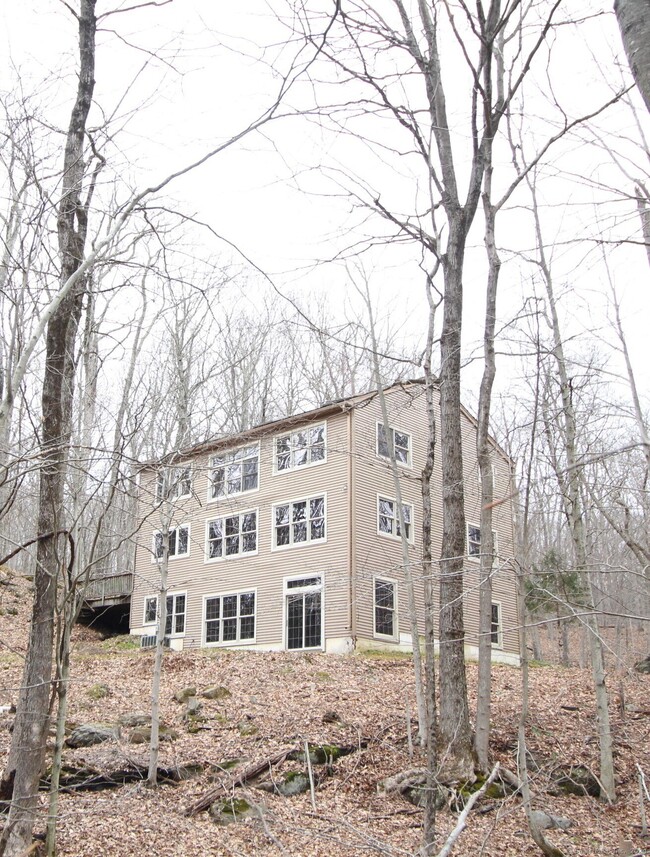 Building Photo - 38 W Mountain Ln