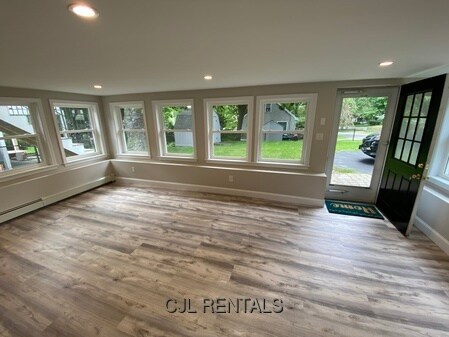 Building Photo - 342 Forest St