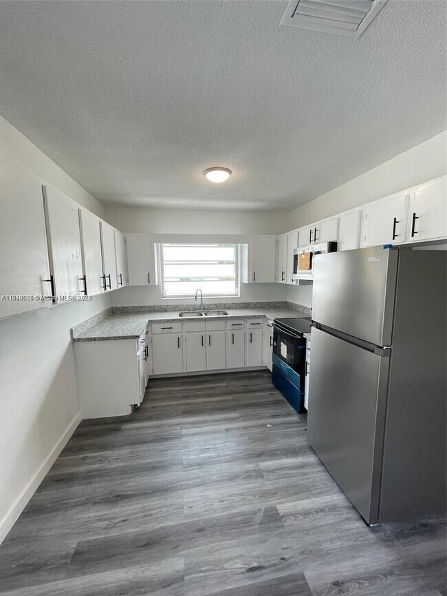 Foto del edificio - 1571 SE 23rd Ave