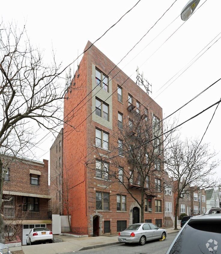 Building Photo - 4632 Carpenter