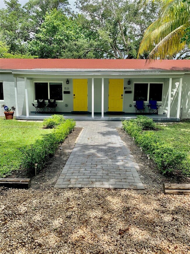 Foto del edificio - 1531 NE 131st Ln