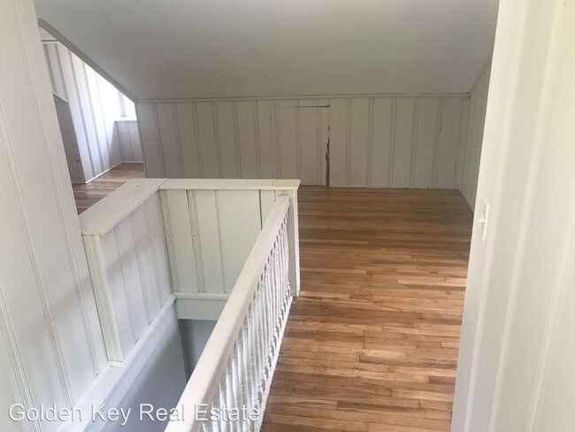 Building Photo - 3 br, 1 bath House - 12037 Auburn St